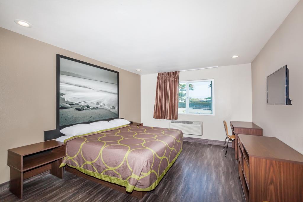 Super 8 By Wyndham San Diego/Imperial Beach Экстерьер фото